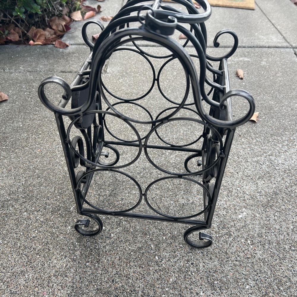 Elegant Black Metal Wine Rack